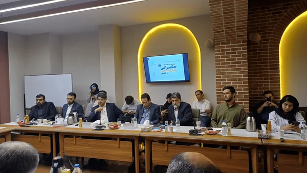 تصویر مفهومی مرتبط با هوش مصنوعی؛ کاور جایگزین خبر